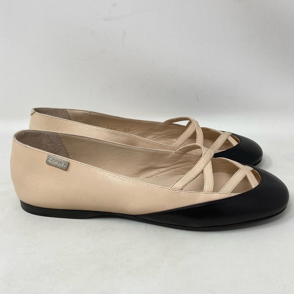Chanel Ballet Criss Cross Leather Flats - Picture 5 of 11
